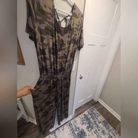Zenana Camo Jumpsuit XL - Picture 2 of 4